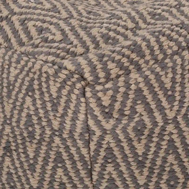 Pouf cubo in cotone lavorato a mano