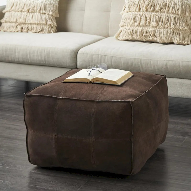 Pouf quadrato in pelle a profilo basso con design patchwork